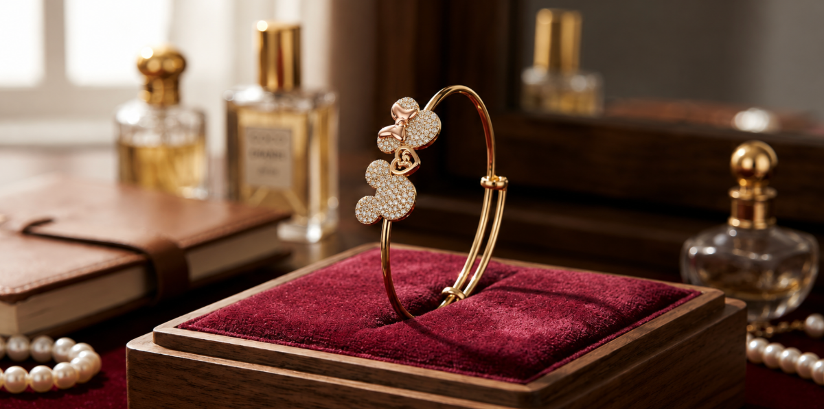 Crystal Mickey Mouse & Bow Bangle