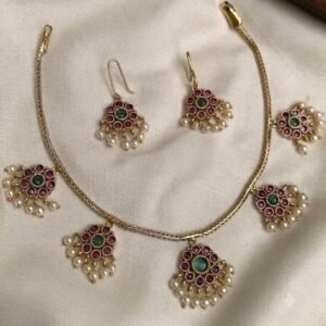 Floral Pearl and Stone Necklace Set