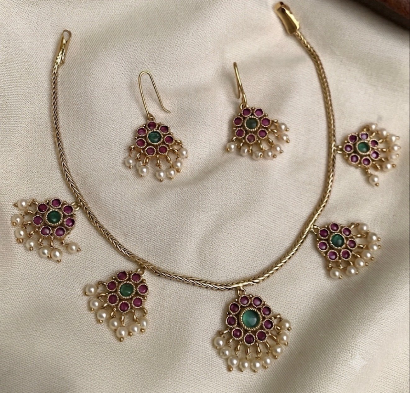 Floral Pearl and Stone Necklace Set