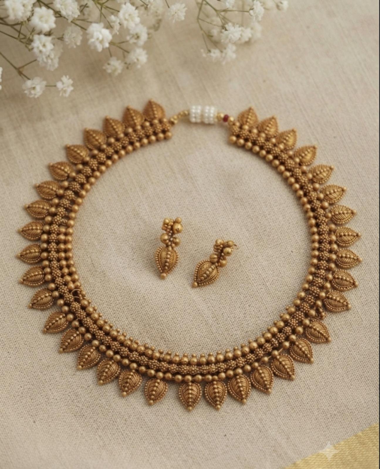 Temple Jewellery Necklace-Leaf Motifs