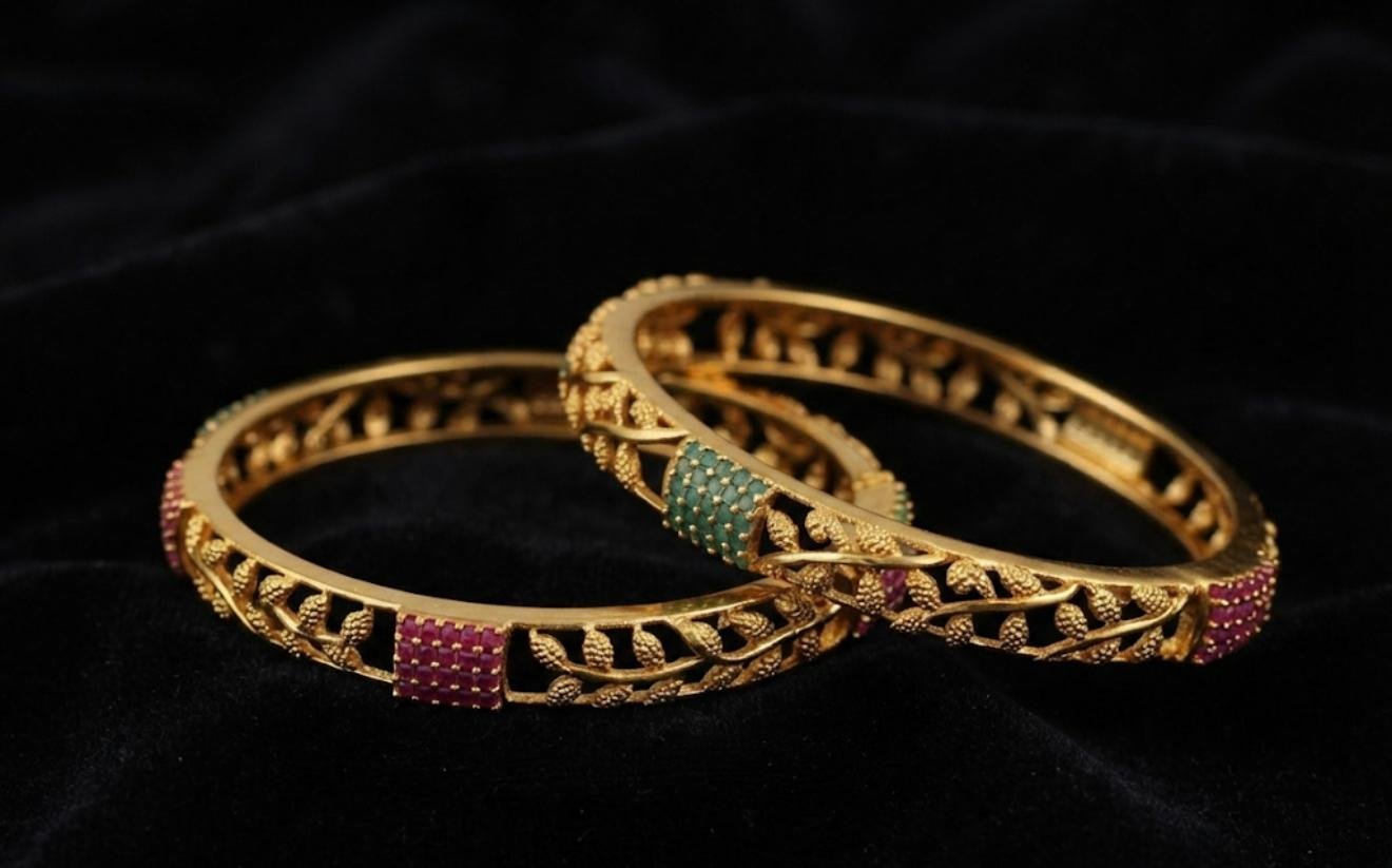 The Royal Vine and Gem bangle(size 2.6)